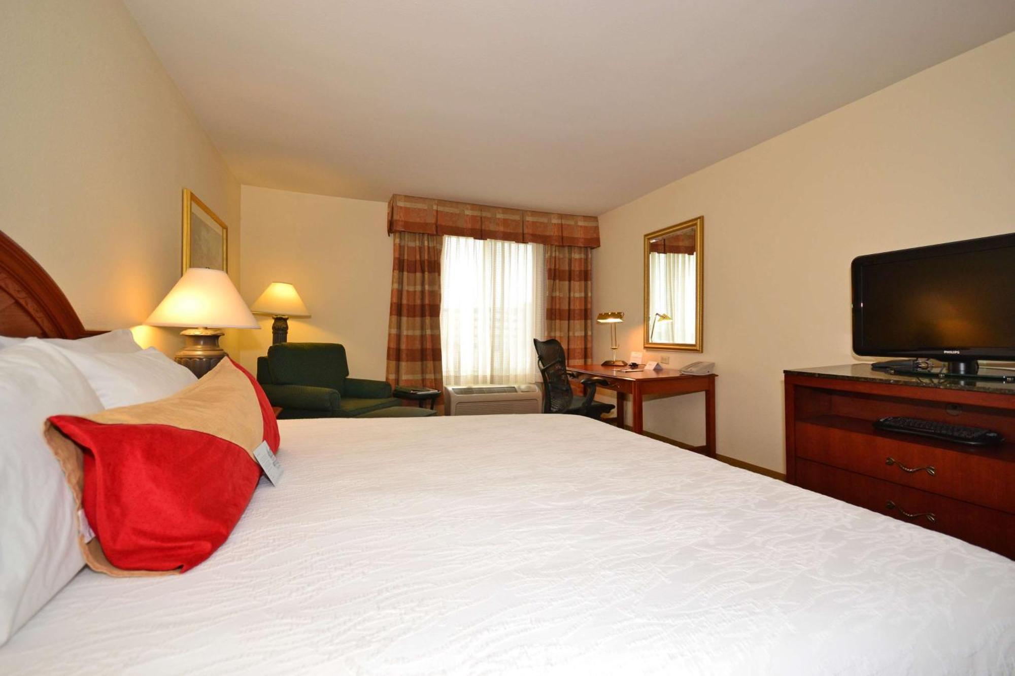Hilton Garden Inn Tulsa Airport Eksteriør bilde