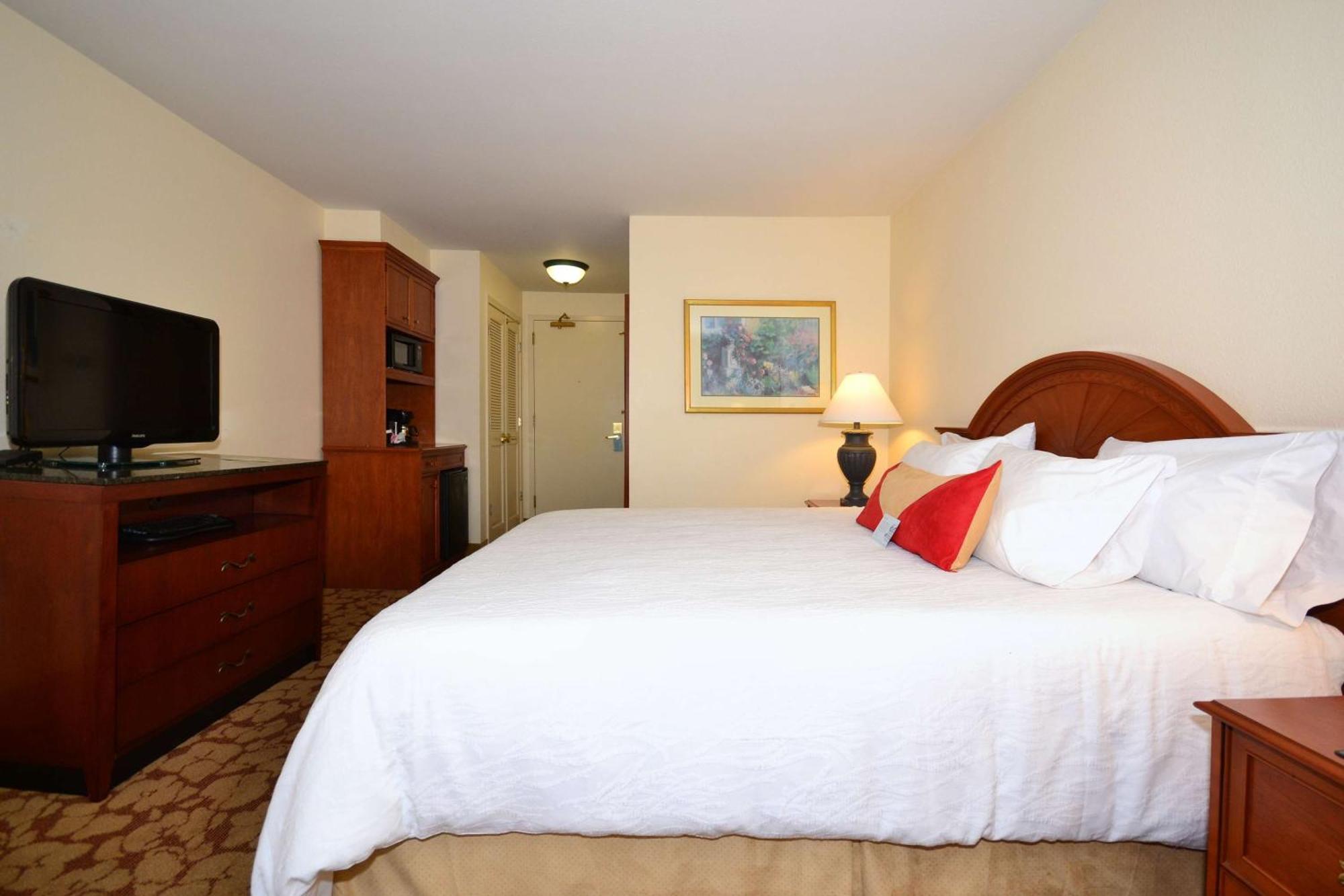 Hilton Garden Inn Tulsa Airport Eksteriør bilde