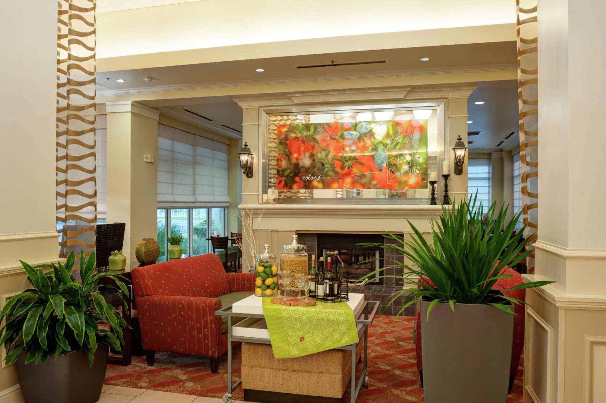 Hilton Garden Inn Tulsa Airport Eksteriør bilde