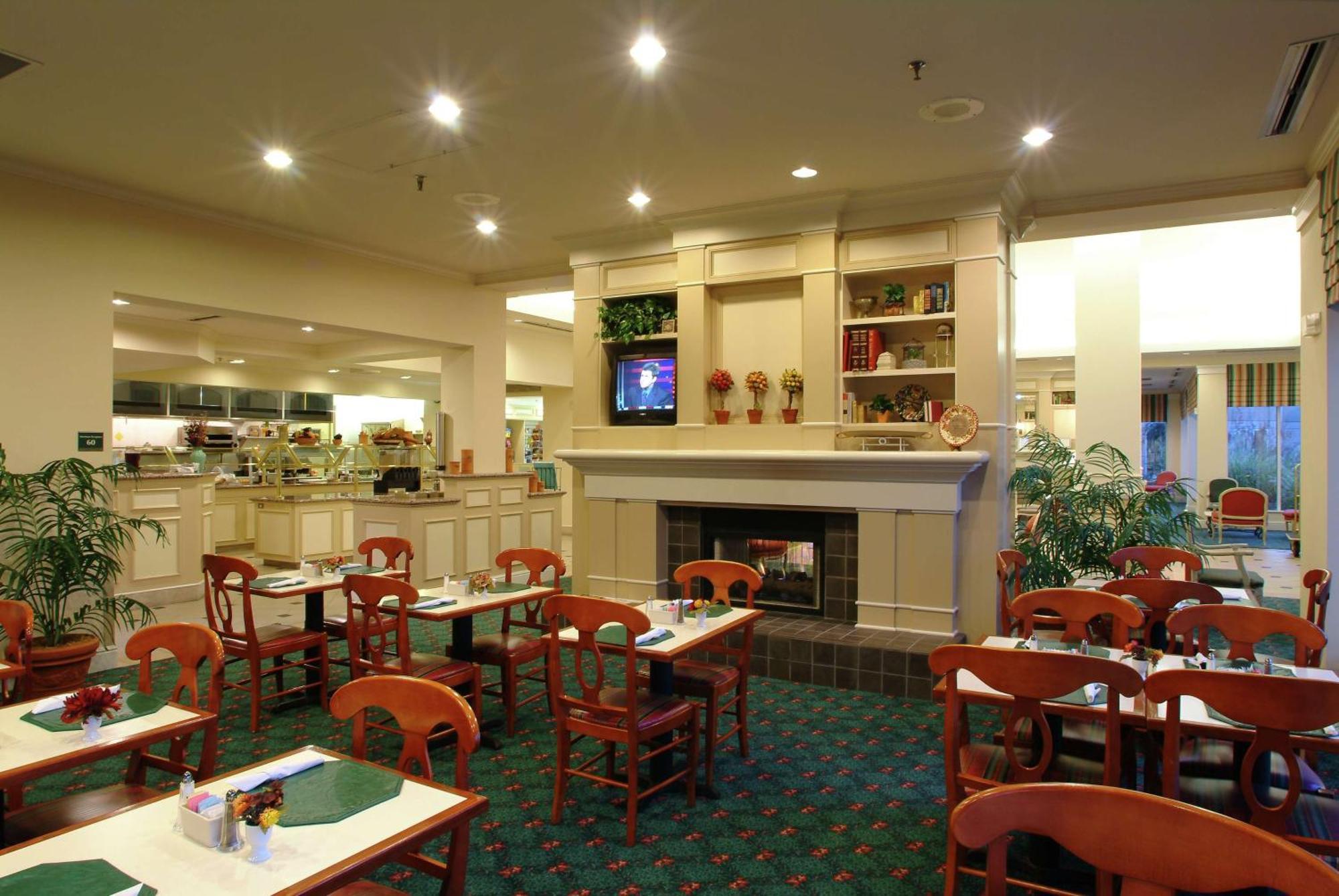 Hilton Garden Inn Tulsa Airport Eksteriør bilde