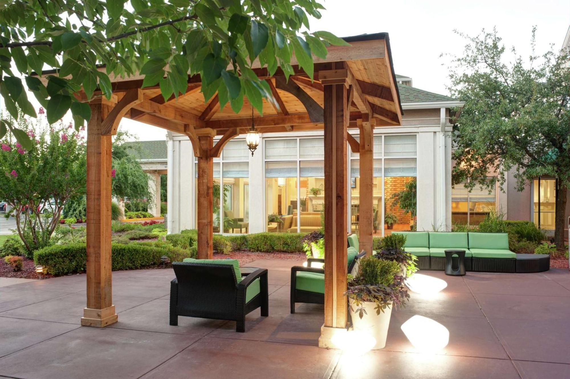 Hilton Garden Inn Tulsa Airport Eksteriør bilde