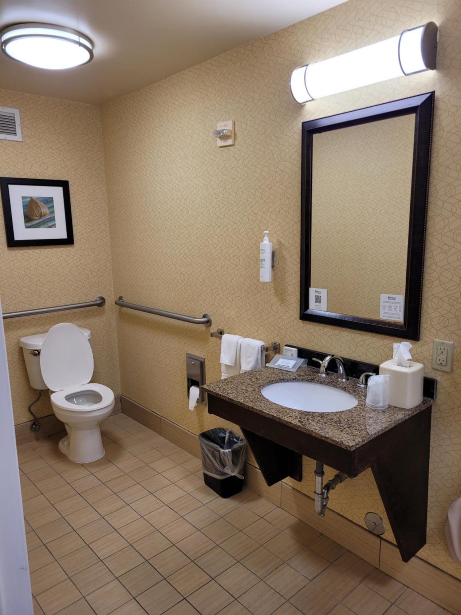 Hilton Garden Inn Tulsa Airport Eksteriør bilde