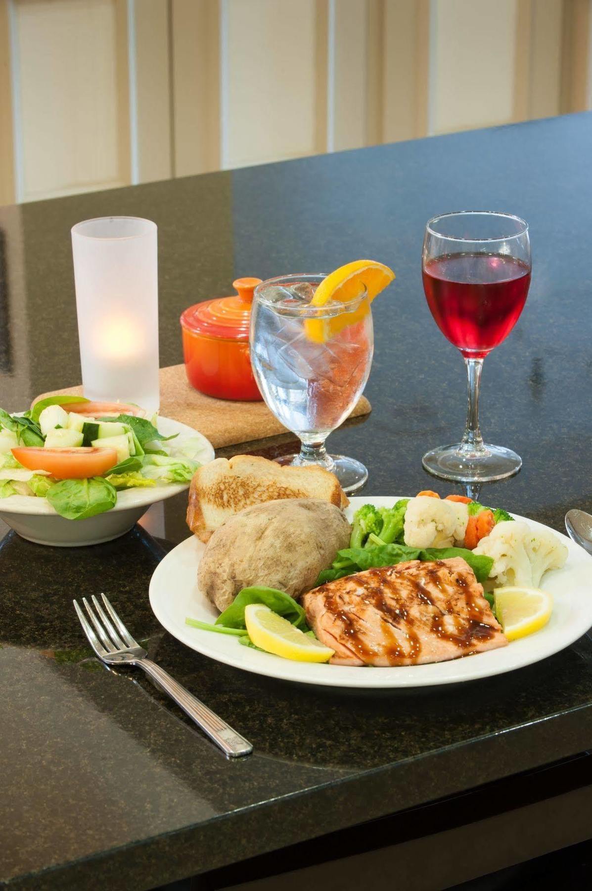 Hilton Garden Inn Tulsa Airport Eksteriør bilde