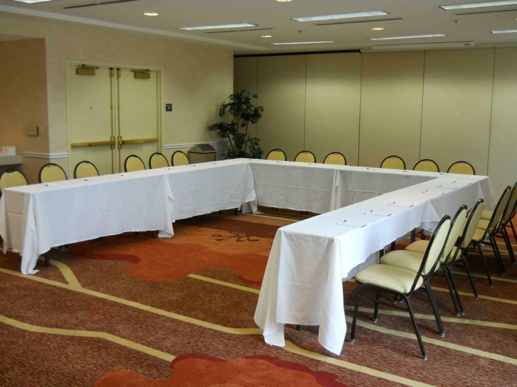 Hilton Garden Inn Tulsa Airport Business bilde